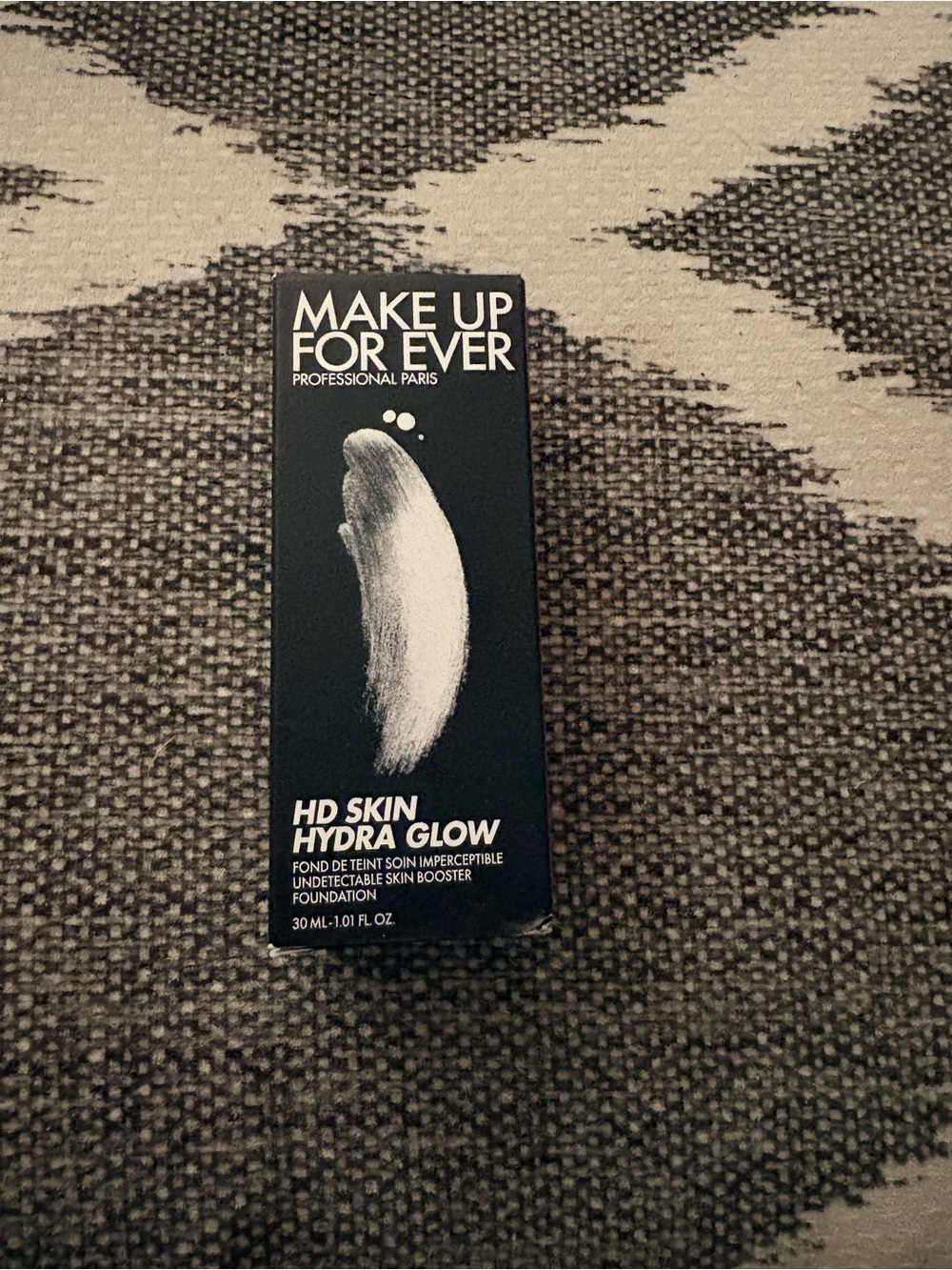 MAKE UP FOR EVER HD Skin Hydra Glow Foundation Color 1N14